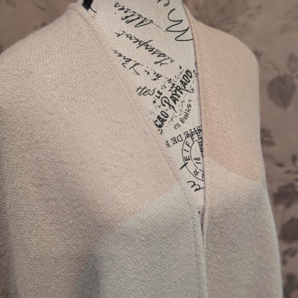 Soia & Kyo/FabFitFun Woven Scarfigan with Fringe, One Size, Gently Used - Picture 4 of 10